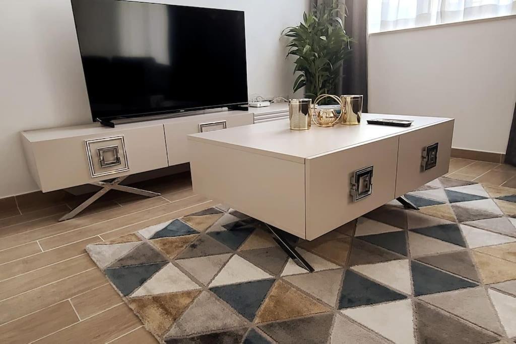 Luxury Apartment In Yas Island Abu Dzabi Kültér fotó